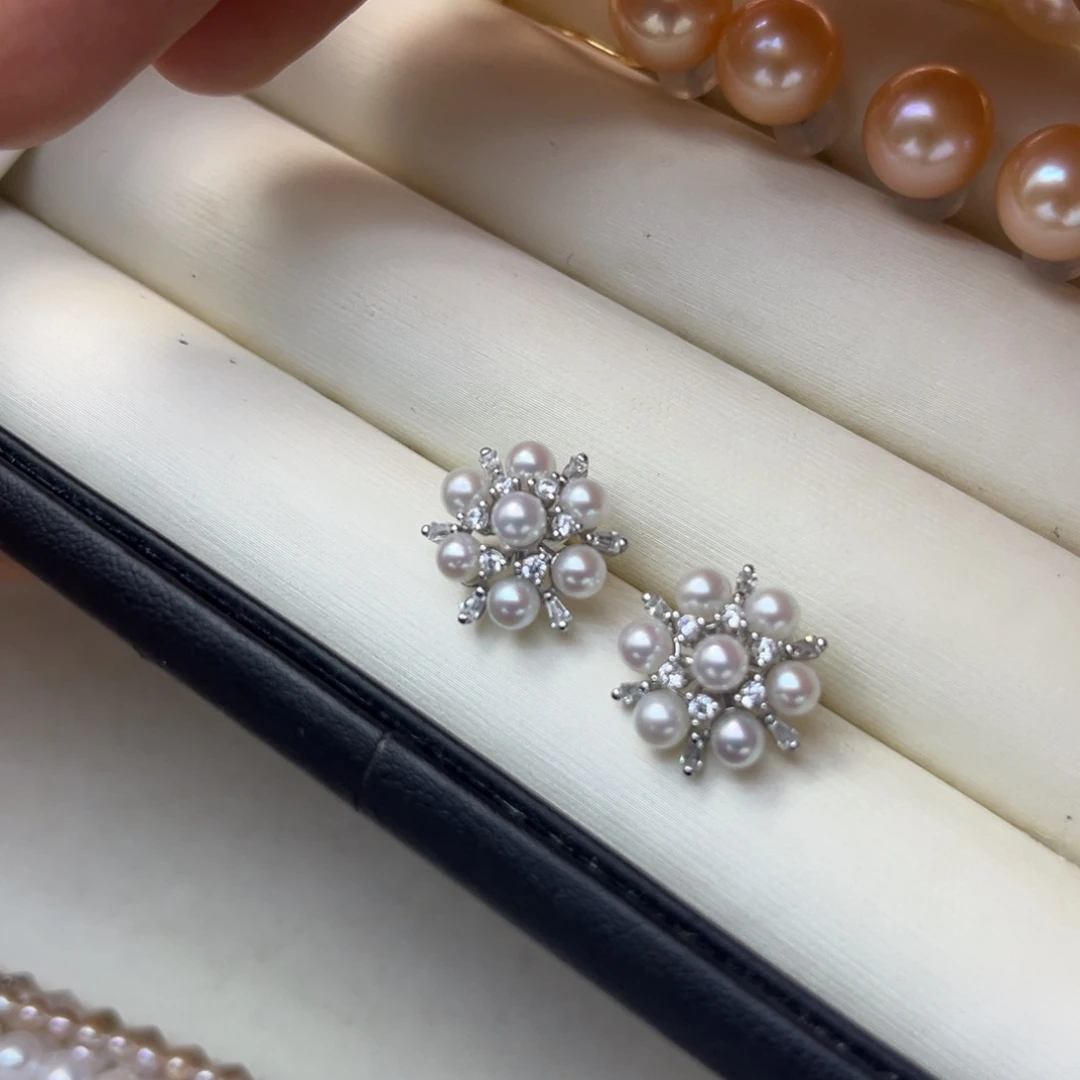 淡水珍珠银S925镶嵌耳饰