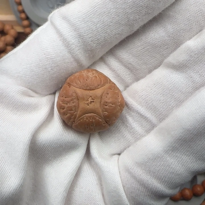 凤眼菩提吊坠，23尺寸大麒麟打孔不退不换