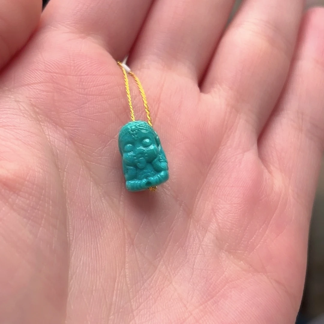 绿松石未镶嵌颈饰