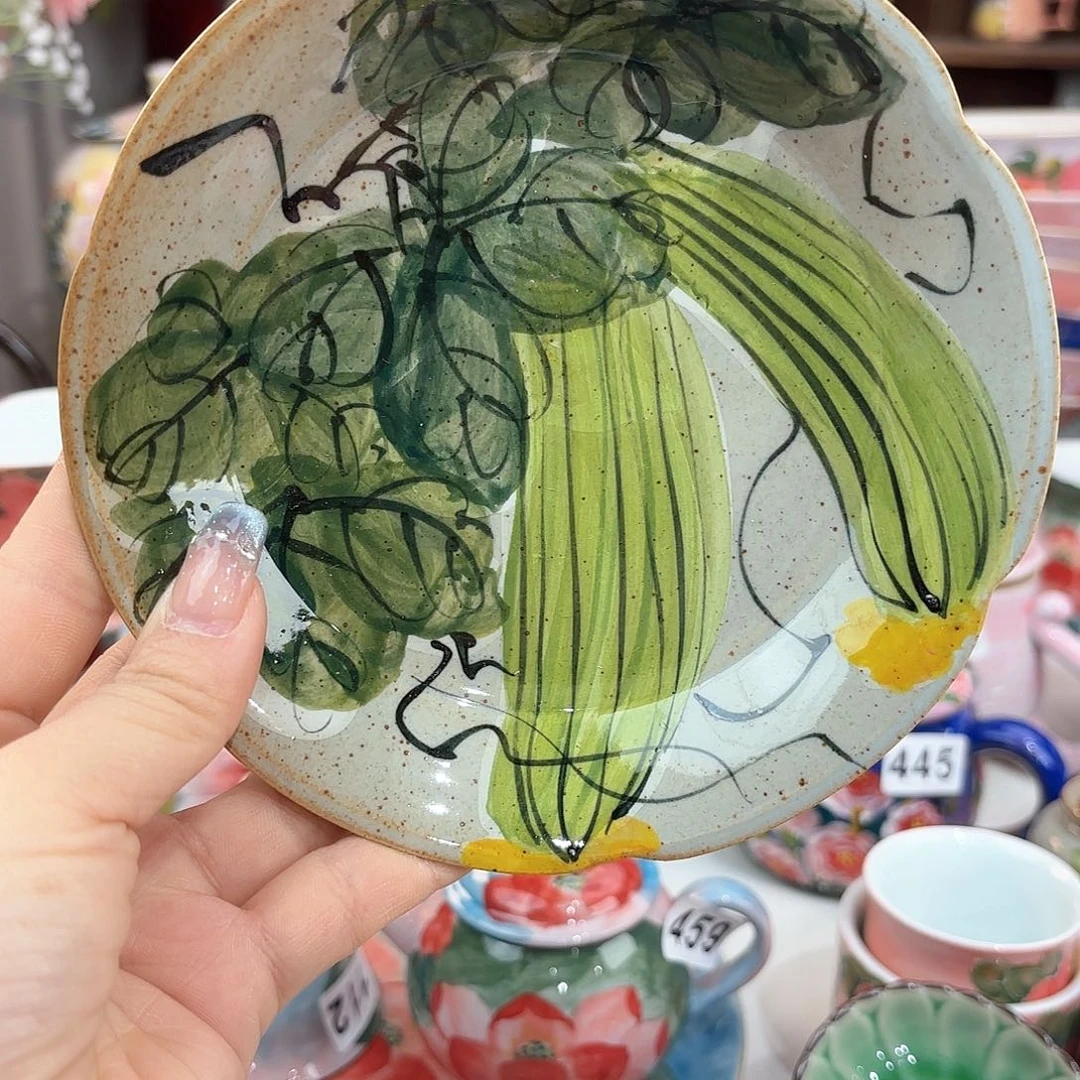 瓷片在这里祝各位考生及老师元旦愉快噢新年愉快哈