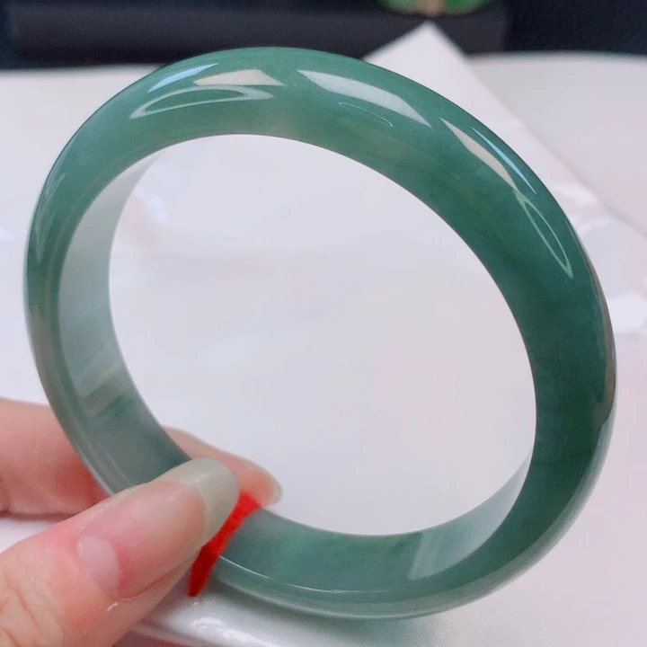 翡翠手镯未镶嵌58圈