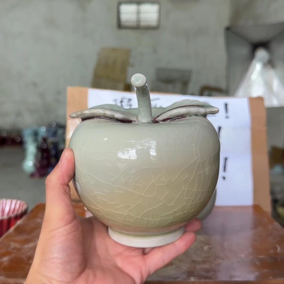 摆件郑家钧瓷摆件微瑕