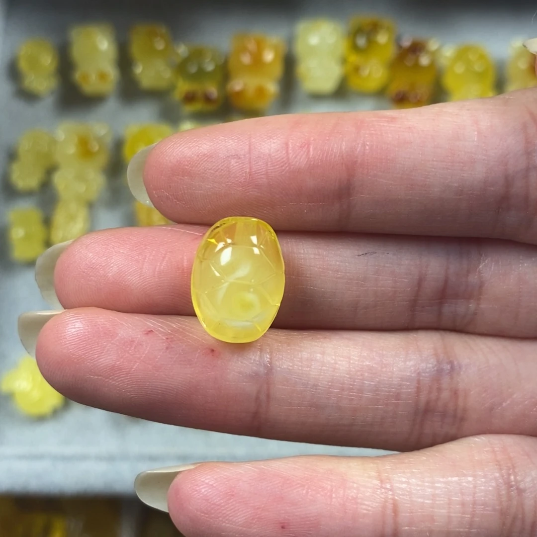 琥珀裸石未镶嵌菜*龟背
