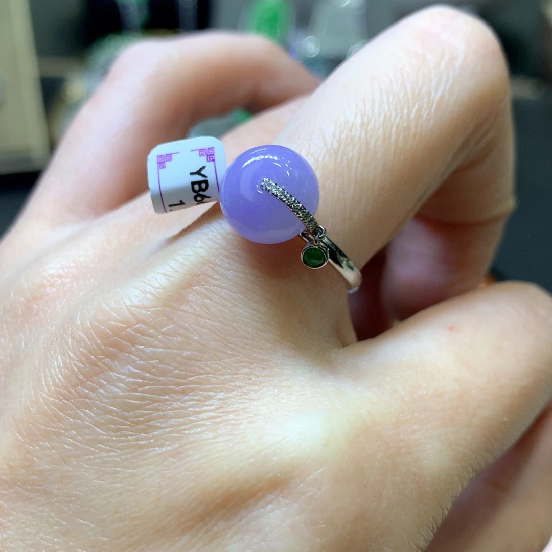 【闪购商品】翡翠颈饰18K金镶嵌翡翠吊坠项链