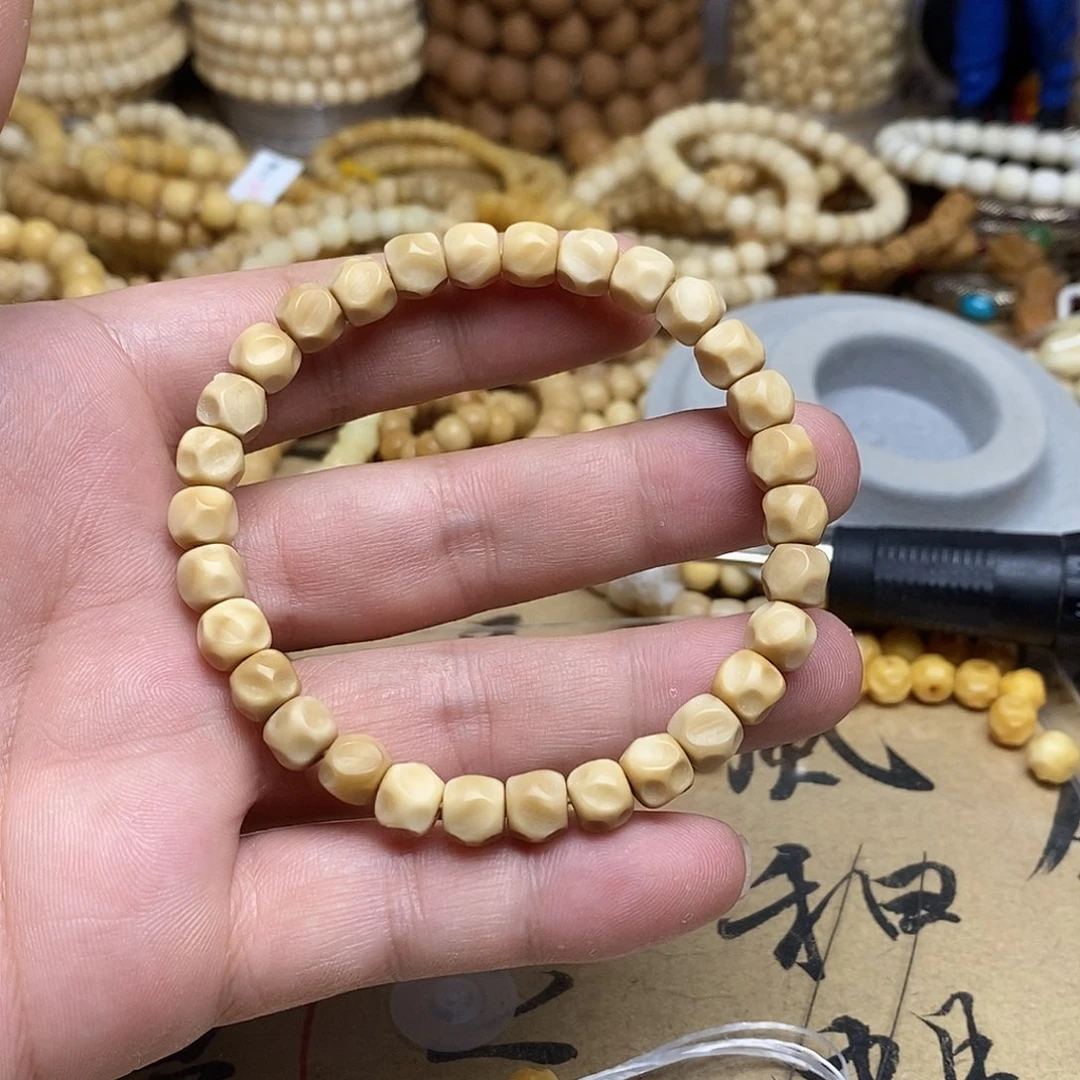 菩提根/象牙果手串某***呀龙脊菩提无相手串原生态