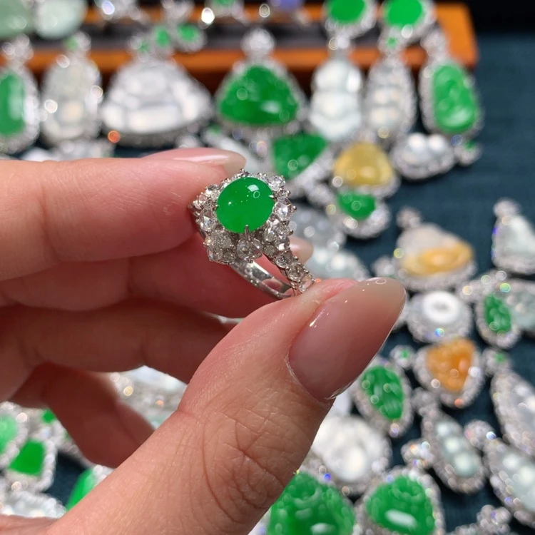 【闪购商品】翡翠颈饰18K金镶嵌戒指