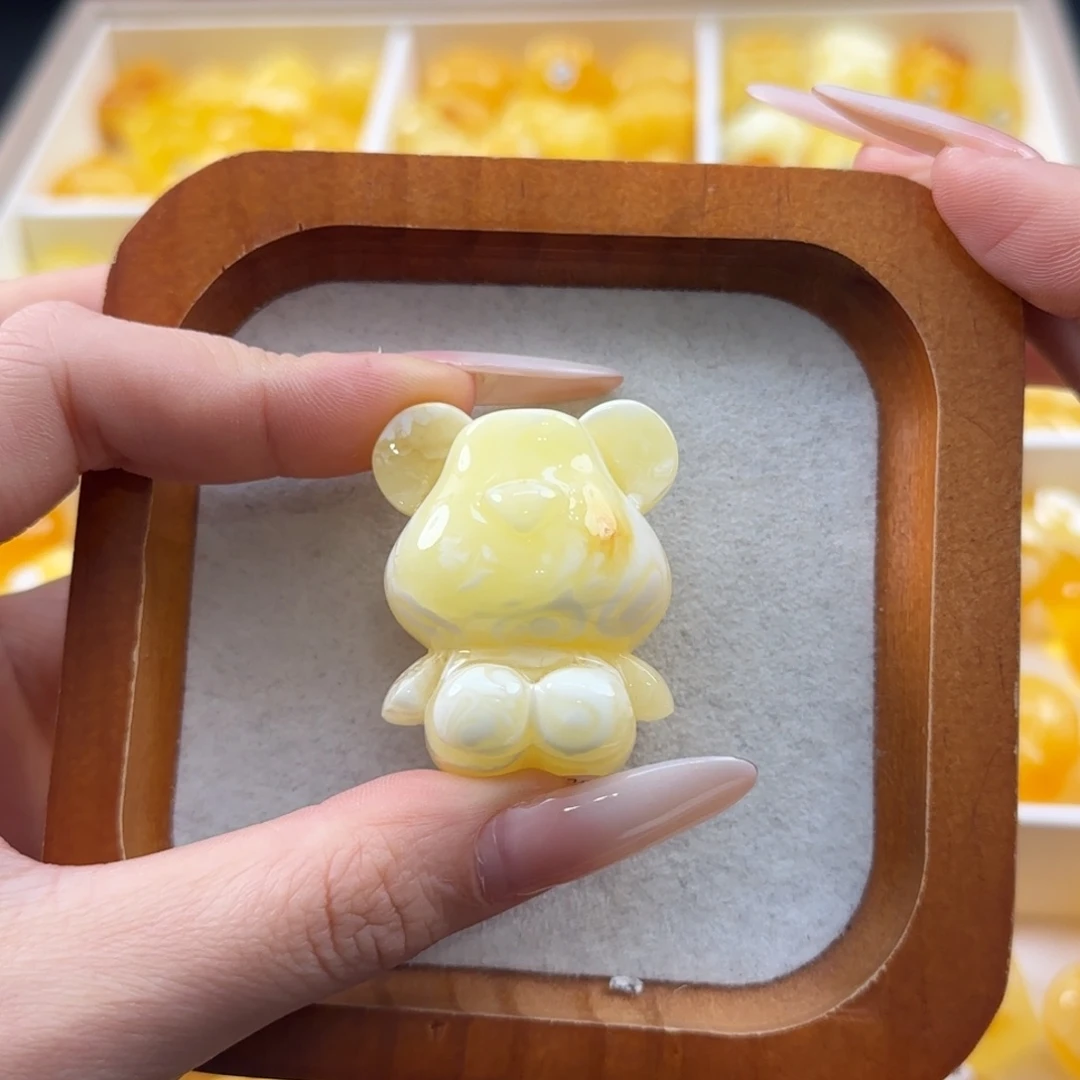 未镶嵌琥珀珠宝奇石