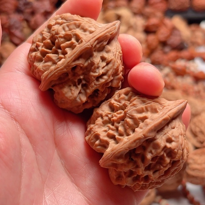 文玩核桃把件无名树头王对