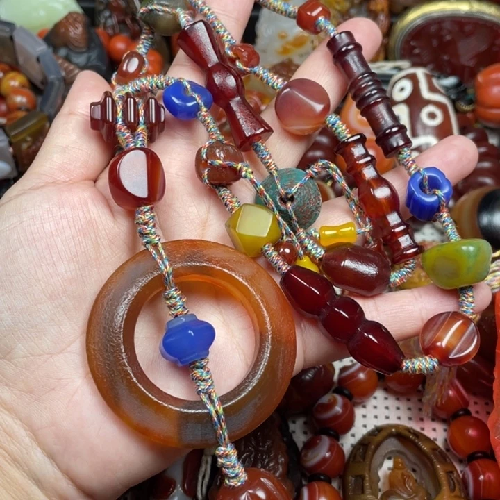 雅***歌玛瑙/玉髓未镶嵌颈饰