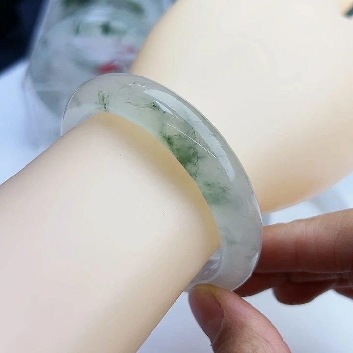 【闪购商品】石英质玉手镯未镶嵌