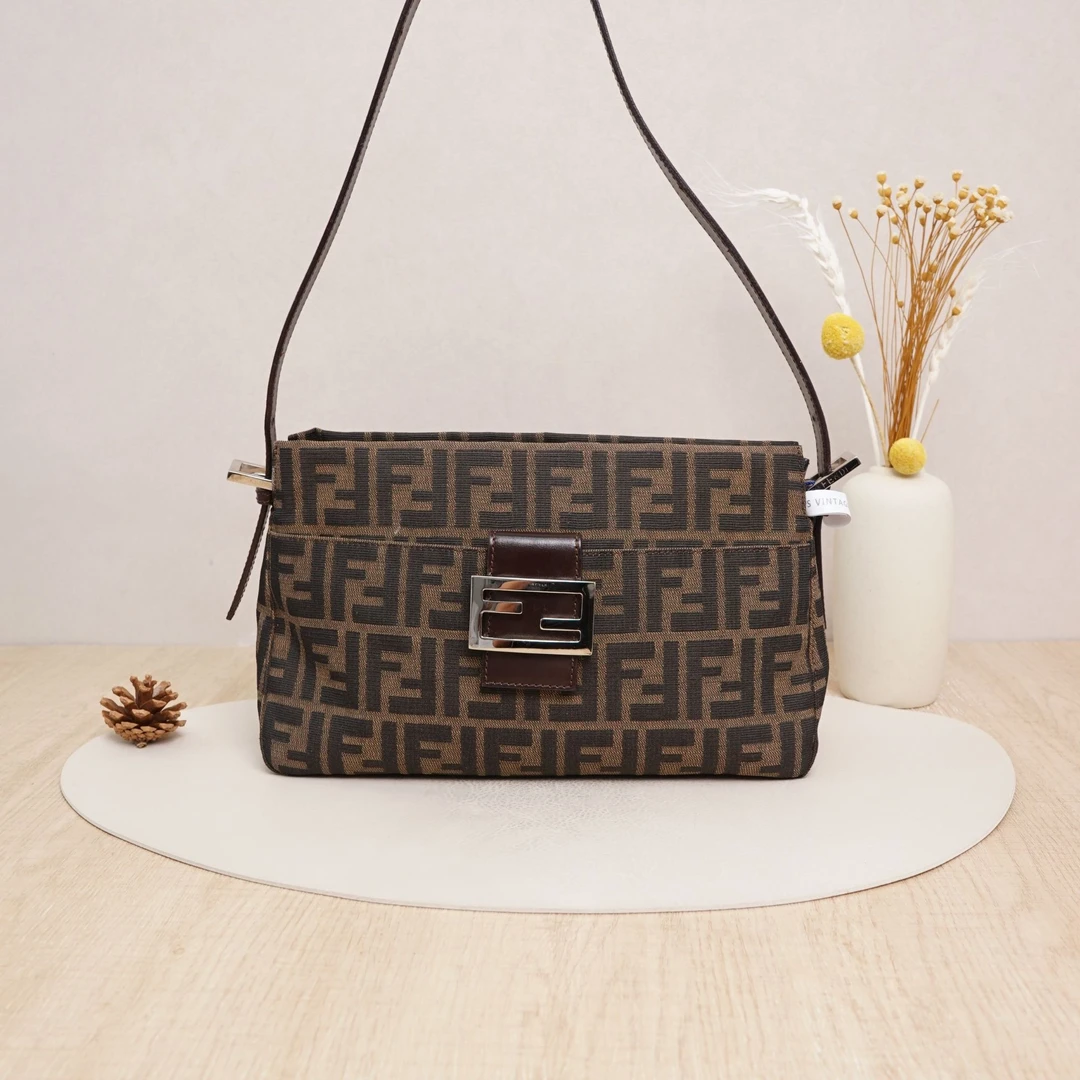 95新 FENDI/芬迪 芬迪中古法棍包中号棕色帆布拼皮/DS037420