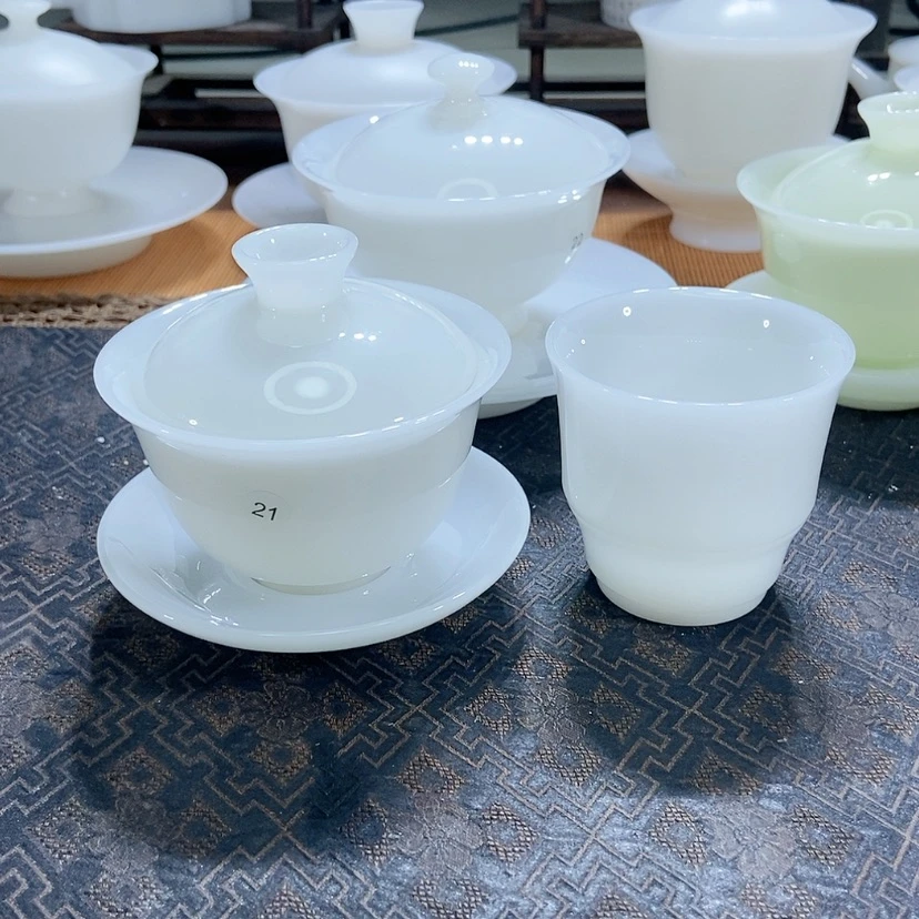 【闪购商品】我不敢看电视我在床底下睡觉觉你