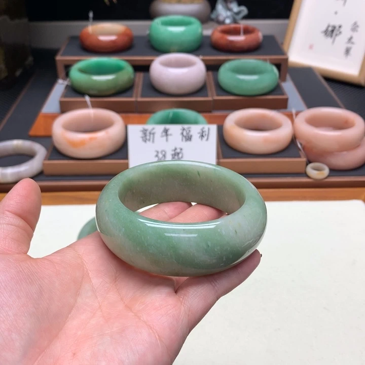 凤***天石英质玉（非洲翠）未镶嵌舍