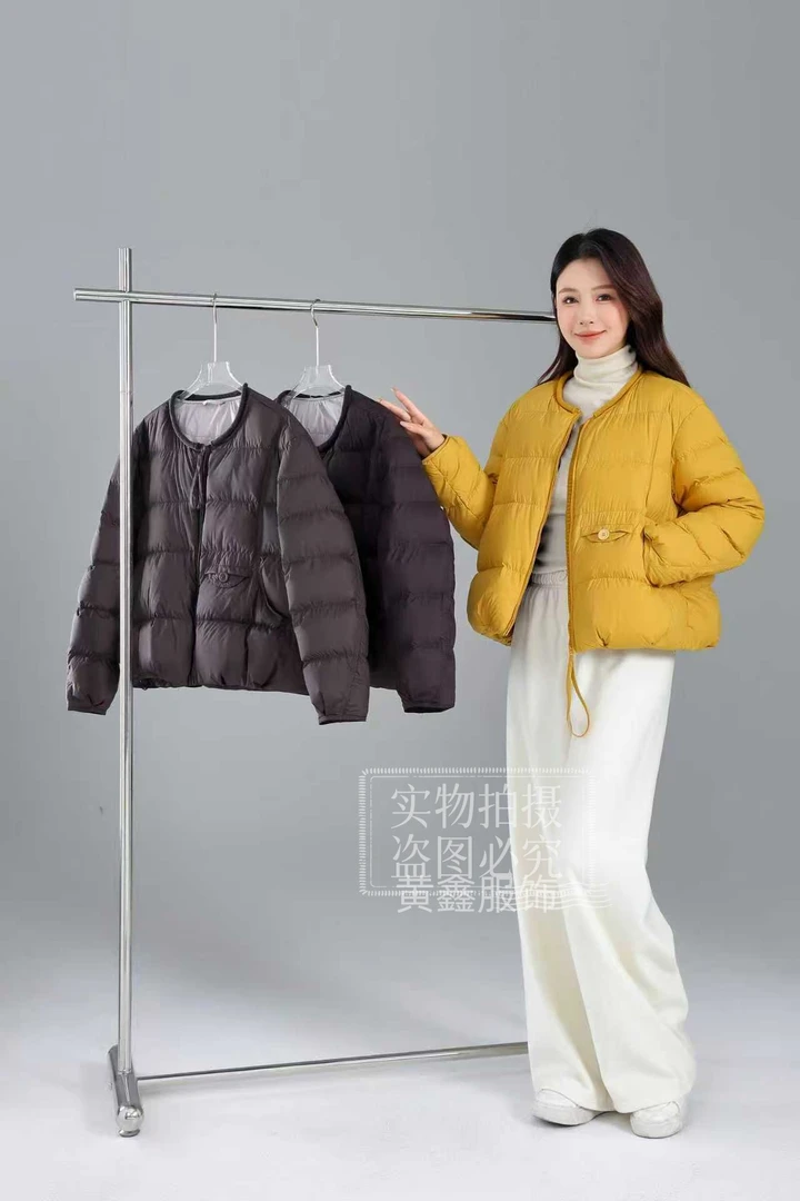 2025新款羽绒服女小个子爆款韩版宽松圆领90白鸭绒短款时尚外套冬