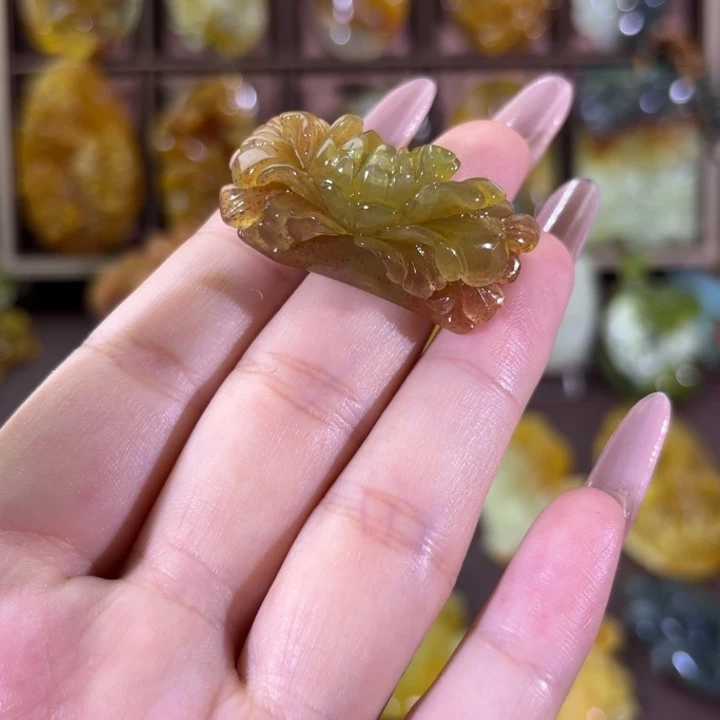 未镶嵌蛇纹石玉颈饰