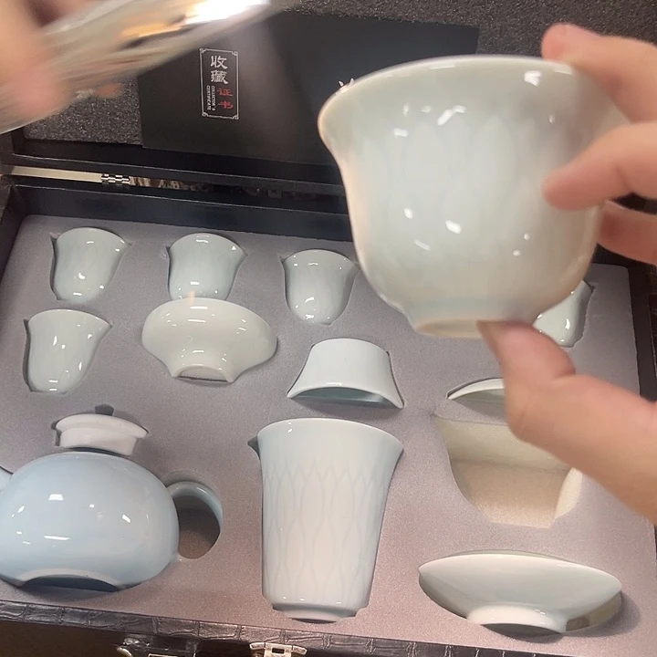 孤品茶具套装等。