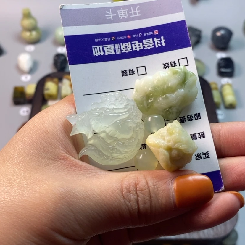 【闪购商品】蛇纹石玉吊坠(不含链)未镶嵌王