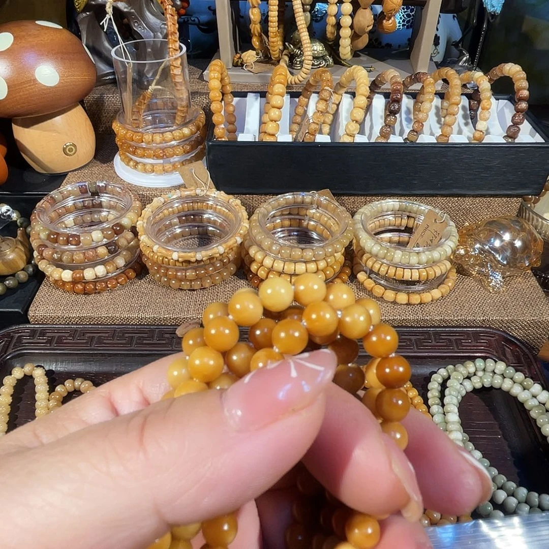 小***临龙脊菩提吊坠玉化圆珠脖挂