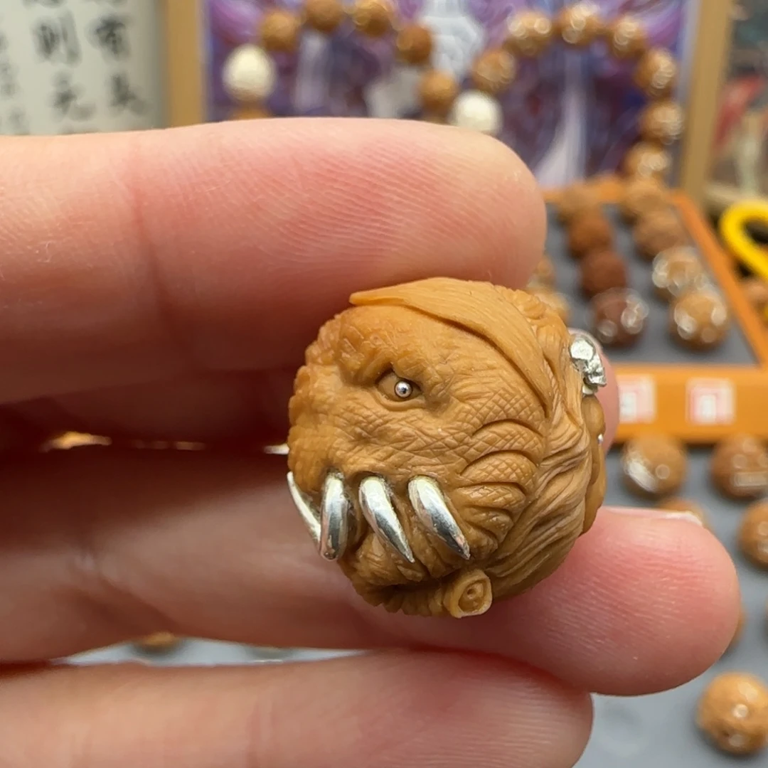 猴头核桃吊坠三妖