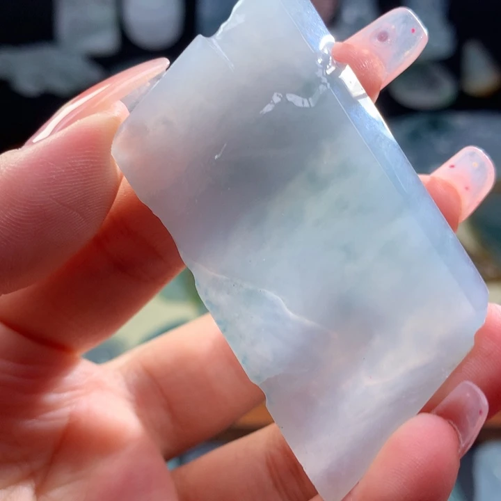 颈饰未镶嵌翡翠好