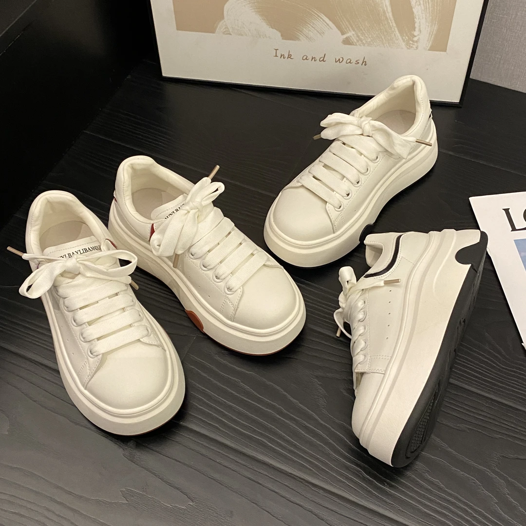 贾不假厚底小白鞋2025新款板鞋爆款春季百搭透气松糕女款休闲鞋