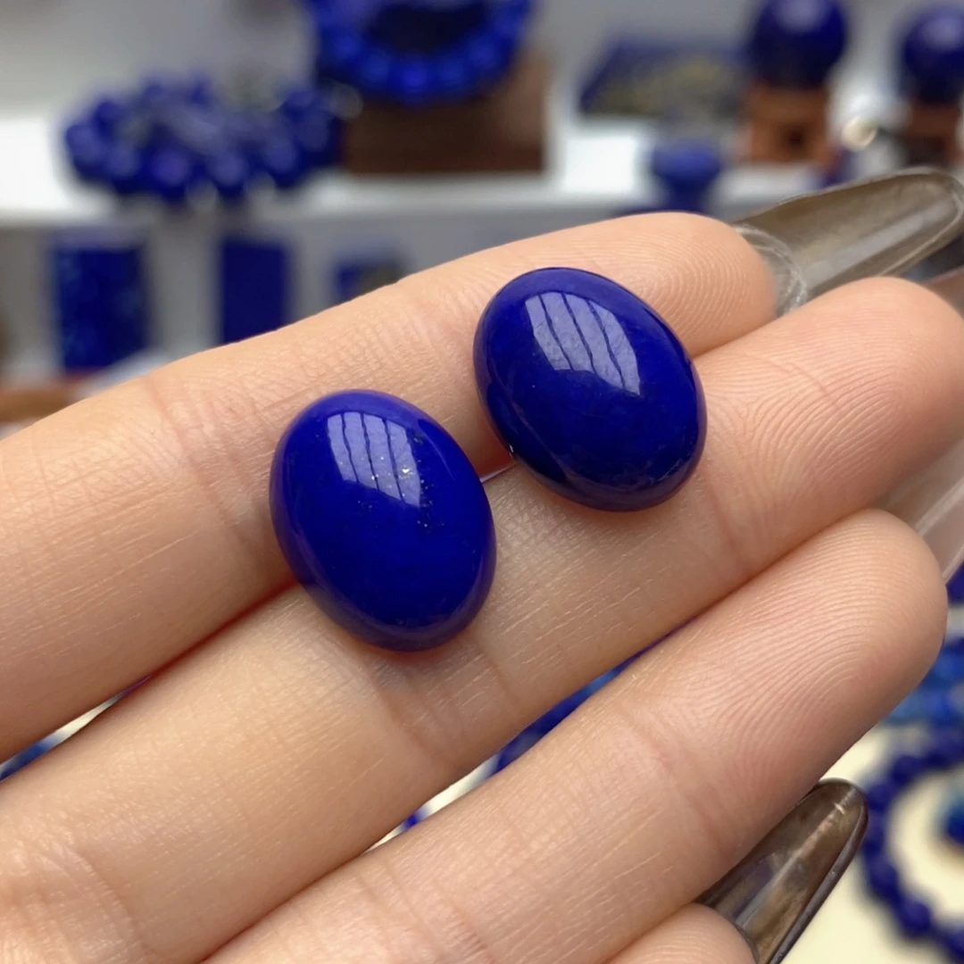 青金石未镶嵌耳饰