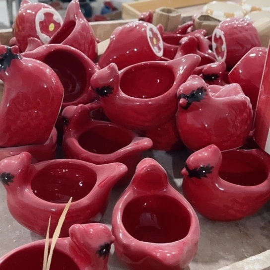 多肉绿植陶瓷花盆9.9包邮，有孔，随机4个