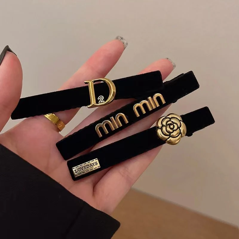 高级感丝绒山茶花花朵发夹女侧边复古鸭嘴网红刘海夹子头饰