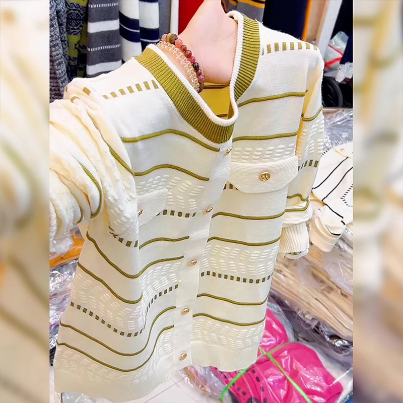 别致温柔减龄高级感针织开衫女秋冬新款大码胖MM软糯舒适时尚毛衣