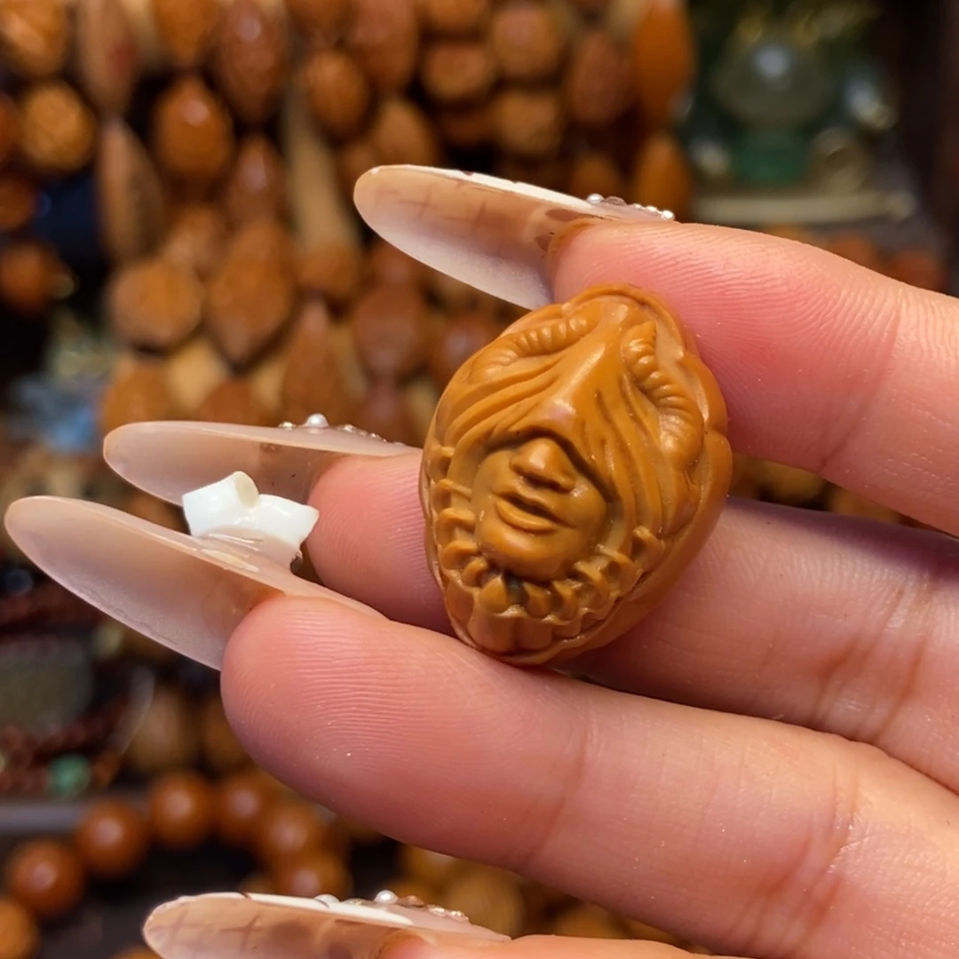 橄榄核吊坠恶魔之眼