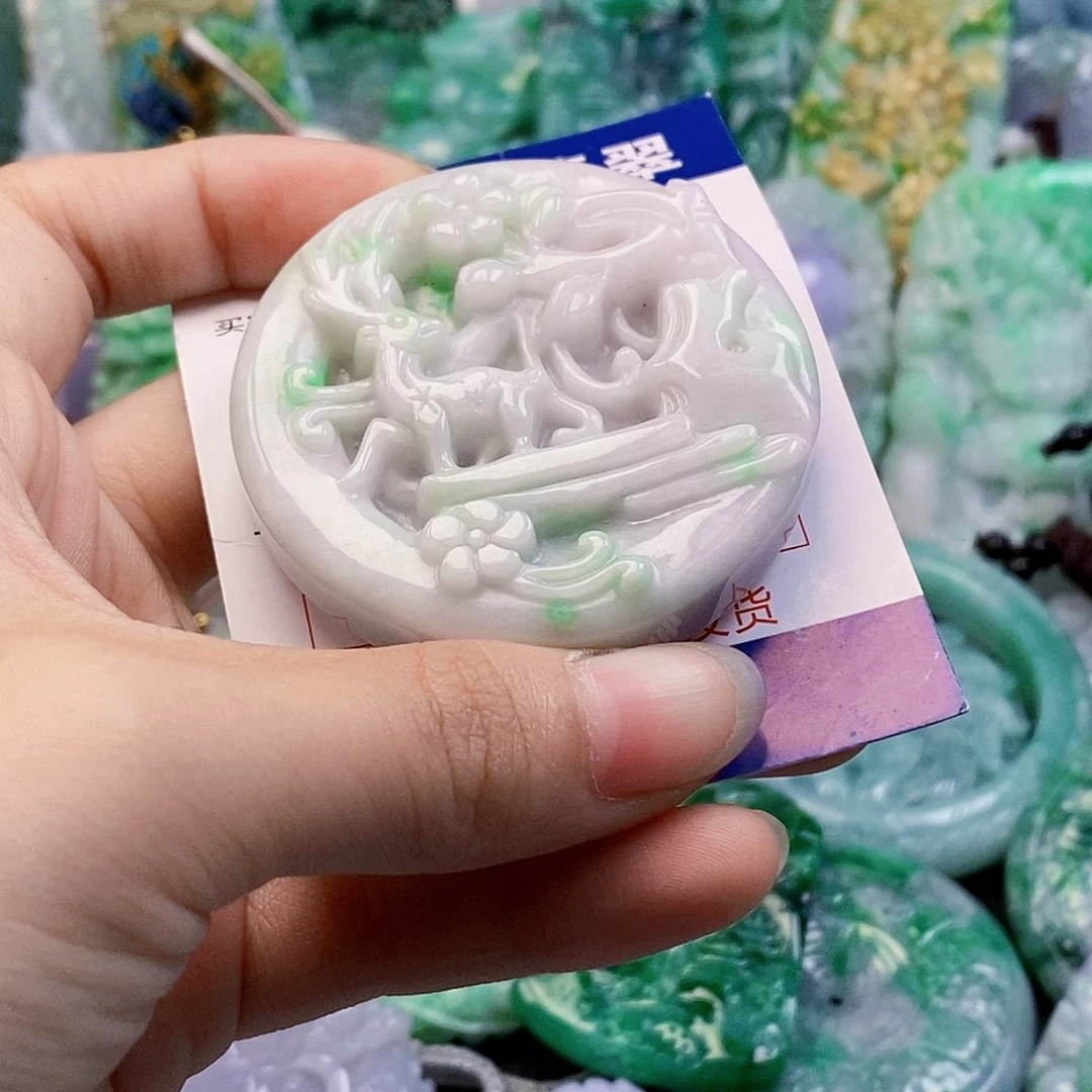 吊坠(不含链)未镶嵌翡翠