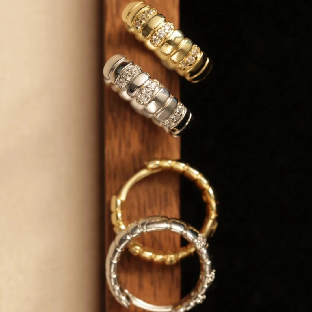 铜合金合成锆石耳饰 百搭时尚蛇骨镶钻耳环气质欧美耳圈A343