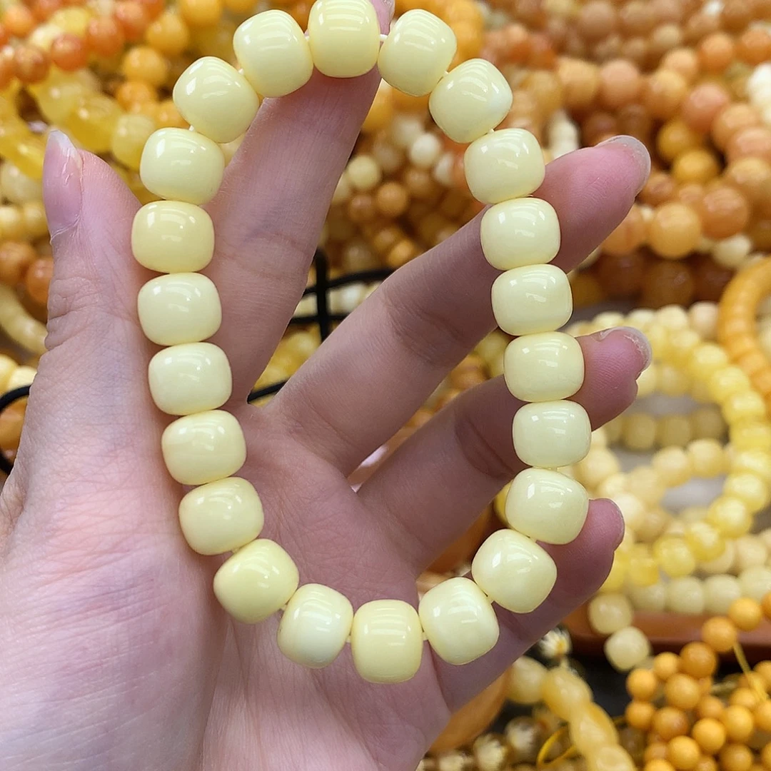 蜜蜡未镶嵌珠宝奇石