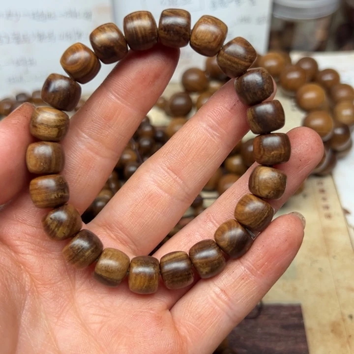 檀香木正区印度迈索尔老山檀香9-10直切黑肉横纹沉水