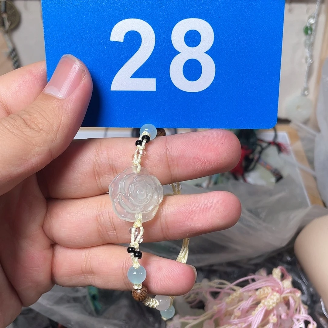 蛇纹石玉颈饰合金