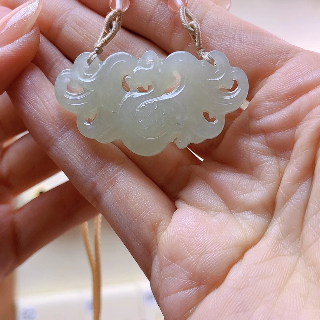 和田玉吊坠(赠链)未镶嵌摸***子