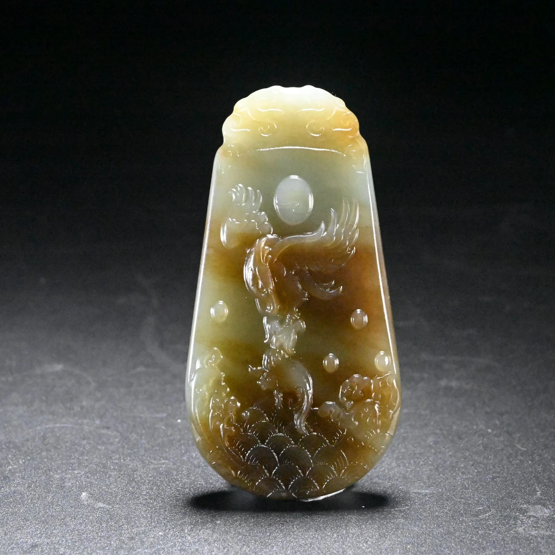 LOT8837和田玉大展宏图挂件/保利