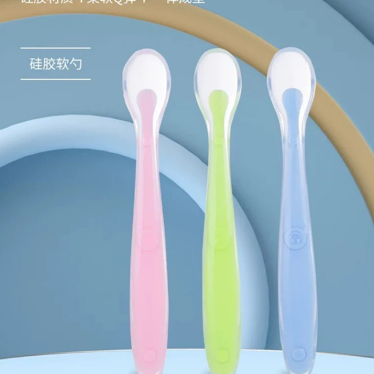 新疆包邮宝宝硅胶软勺新生儿喂水吃饭(颜色随机)