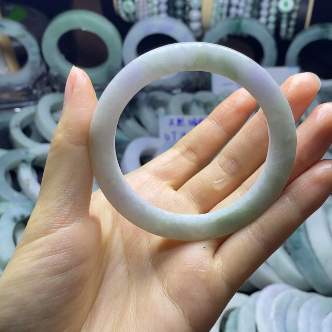 定制翡翠未镶嵌手镯