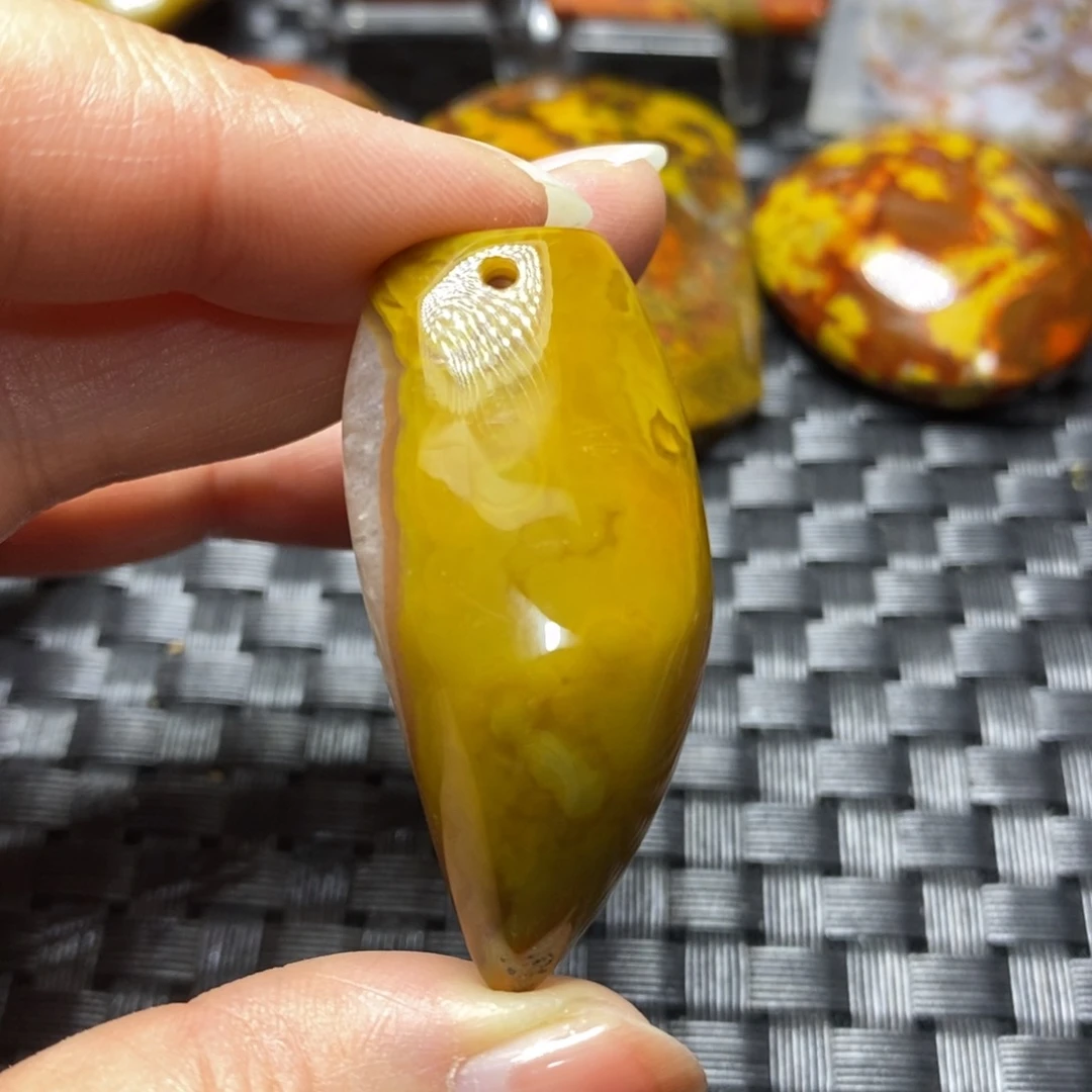 玛瑙/玉髓挂件未镶嵌