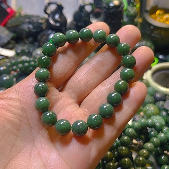 蛇纹石玉颈饰未镶嵌大**糖