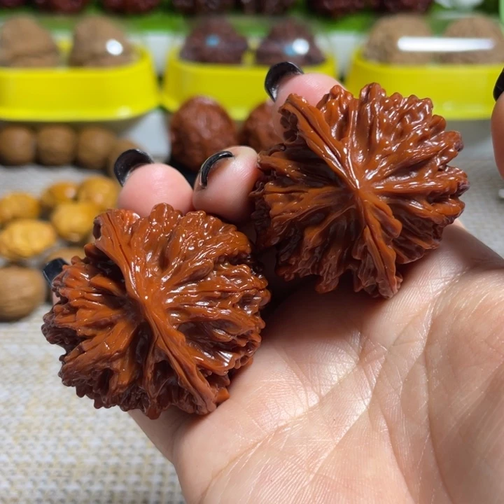 把件桃核43玉玲珑