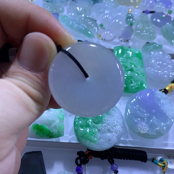 翡翠未镶嵌颈饰天然翡翠A货吊坠