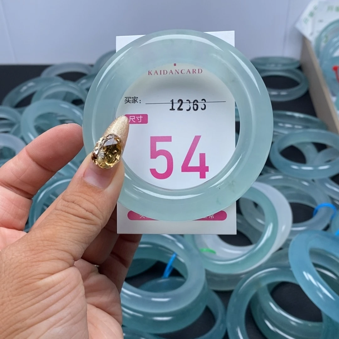 石英岩玉手镯未镶嵌