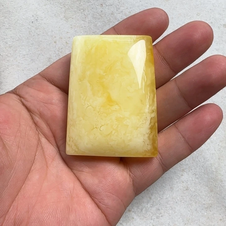 蜜蜡未镶嵌珠宝奇石
