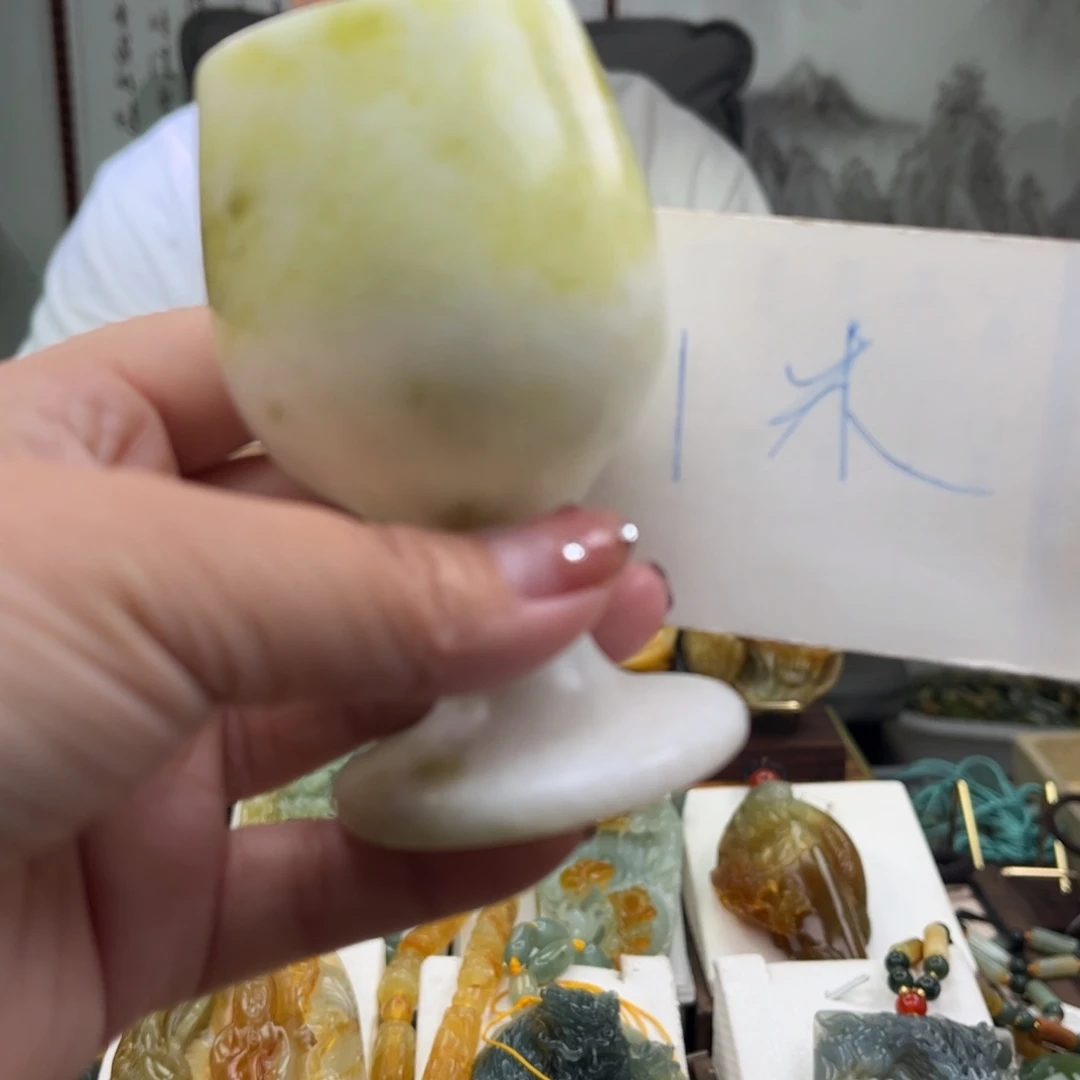岫玉未镶嵌挂件孺*牛杯子