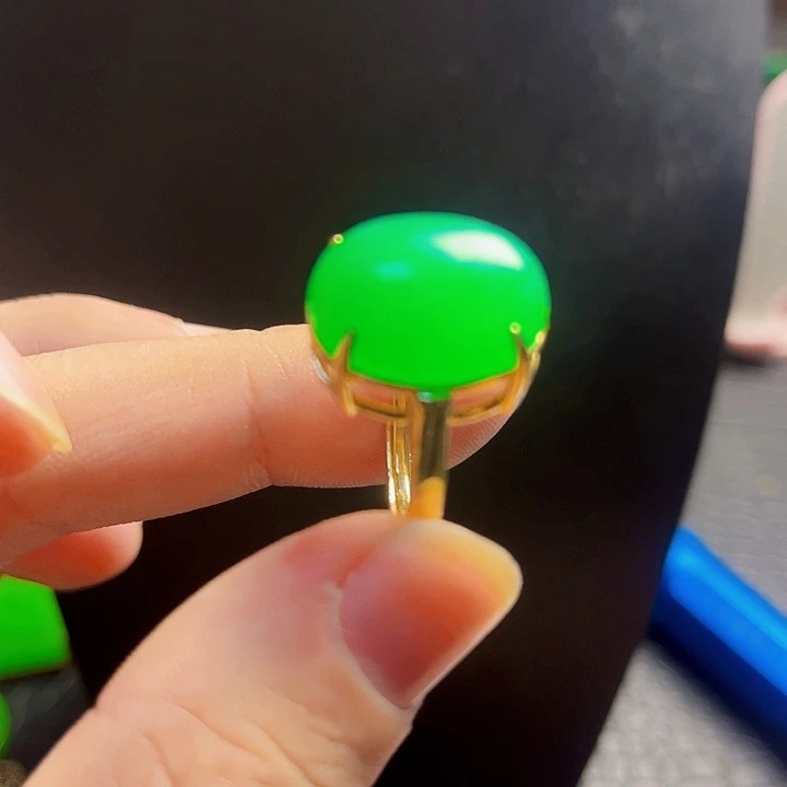 翡翠14K金镶嵌颈饰