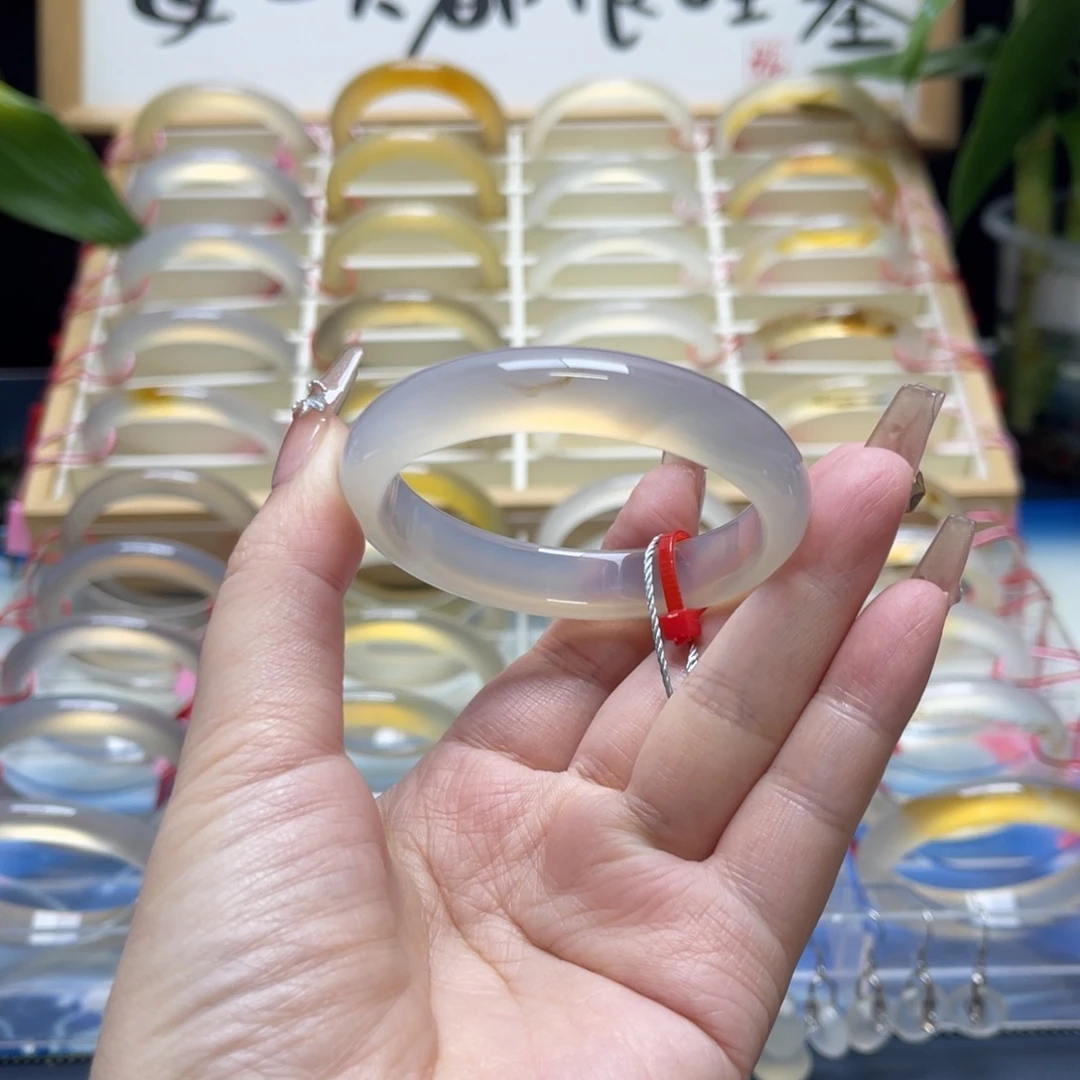 玛瑙/玉髓未镶嵌手镯