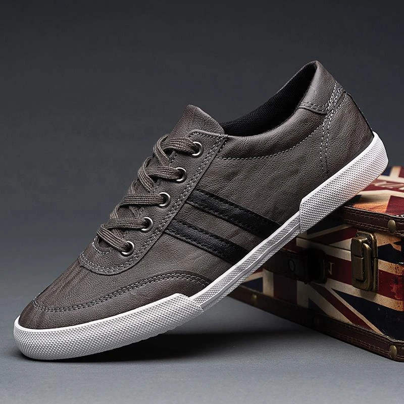 男鞋2025新款冬季透气男士休闲鞋软底韩版潮流板鞋英伦百搭皮鞋男
