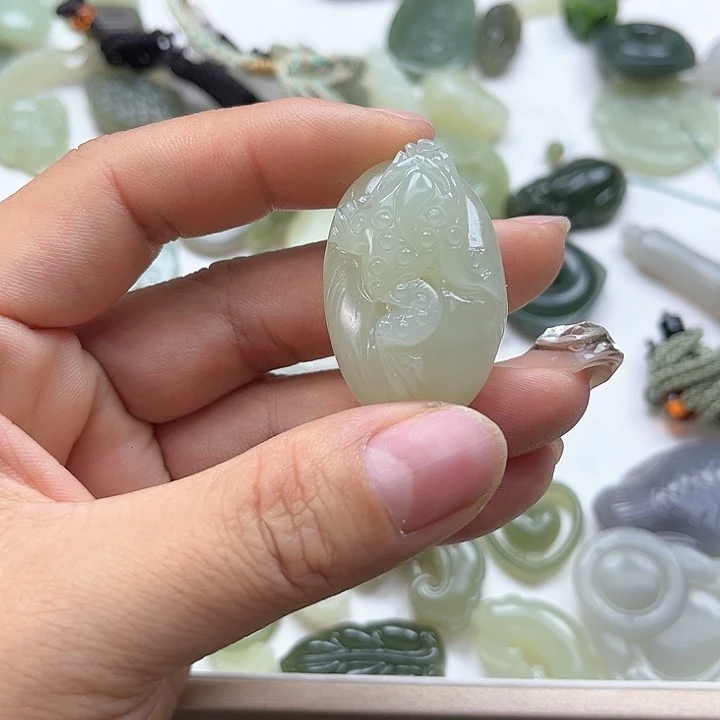 【闪购商品】颈饰未镶嵌和田玉